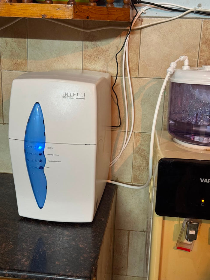 INTELLI PHOTON-X purifier installed and running in a home kitchen